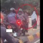 Viral Aksi Dua Wanita Berjilbab Ajarkan Puluhan Pemotor untuk Berlatih Sabar, Penumpang Mobil Acungi Jempol