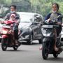 Imbauan Larangan Pakai Sandal Jepit Saat Naik Motor Tuai Pro Kontra, Publik: Susah Emang Ngatur Warga +62