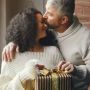 6 Ide Hadiah Romantis untuk Suami Tercinta, Bikin Dia Bahagia!