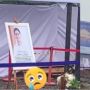 Miris, Emak-emak Foto Selfie di Makam Emmeril Khan Mumtadz: Publik Meradang