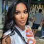 Model Playboy Ini Ungkap Fakta Banyaknya Pria yang Selingkuh di LinkedIn