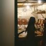 Viral Video Omak-omak Mengamuk Obrak-abrik Lokasi Judi: Gara-gara Ini Hancur Rumah Tangga Orang Dibuatnya