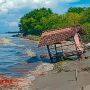 Kamis Siang, Puluhan Rumah Warga di Pesisir Pantai Bengkak Banyuwangi Diterjang Rob