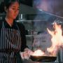 6 Potret Cantik Chef Renatta di Dapur, Bikin Meleleh Orang yang Melihatnya