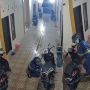 Terekam Kamera Pengawas, Aksi Maling Bawa Kabur Sepeda Motor Scoopy di Area Kos-Kosan