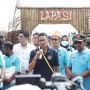 Sandiaga Uno Bantu UMKM di Maluku Utara dengan Memberikan Mesin Kapal