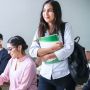 Mahasiswa Ini Pakai Baju Sederhana saat Kuliah, Tuai Respons Positif Publik