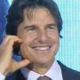 Heboh, Tom Cruise Pose ala K-Pop Idol di Red Carpet Film Top Gun: Maverick