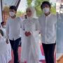 Kakak Perempuan Menikah, Pria Ini Menangis Haru saat Antar ke Pelaminan