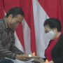 Ultahnya Dirayakan di Rakernas II PDIP, Jokowi Persembahkan Tumpeng ke Megawati