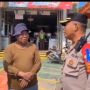 Terjaring Razia Operasi Patuh 2022, Pria Ini Malah Dapat Sepatu Gratis dari Polisi