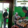 Kocak! Tukang Es Mendadak Masuk Kelas Sebelum Pelajaran Bikin Murid Girang, Sikap Santuy Guru Tuai Pujian