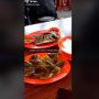 Viral TikTokers Kaget Beli Makanan di PRJ, Harga Ikan Bawal Jadi Sorotan
