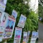Dikira Caleg, Ternyata Banner di Pinggir Jalan Ini Punya Pasangan Pengantin