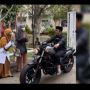 Potret Yusuf Mansur Pamer Moge Honda Rebel di Hadapan Para Santri, Warganet: Ustaz Kok Pamer Harta