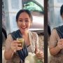 Viral Cewek Cantik Tawarkan Minuman Jamu, Publik Kesengsem Lihat Penampilannya