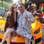 Video Hotman Paris Rangkul Wanita dengan Tato di Payudara Bikin Penasaran Publik: Itu Tata Pramudita?