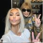 Kim Kardashian Selfie Bareng Anna Wintour, Kolom Komentar Majalah Vogue Dipenuhi Kritikan