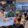 Makin Melokal, Ronaldinho Makan Bakso dan Telur Gulung Bareng Raffi Ahmad