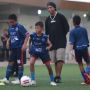 Isi "Choaching Clinic" Pemain Sepak Bola Muda Indonesia, Ronaldinho Ingatkan Hal Ini Agar Tim Sukses