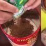 Kreatif Banget! Warganet Ini Bagi Tips Mudah Bikin Es Krim Modal Kaleng Bekas