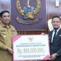 Gubernur Sulsel Andi Sudirman Serahkan Bantuan Tanggap Darurat Rp800 Juta untuk Korban Angin Puting Beliung Maros