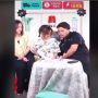 Perhatian Kecil Thariq Halilintar Tutupi Lutut Fuji Jadi Sorotan, Warganet Ikut Baper