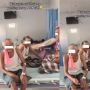 Meski Sedang Sakit, Bapak-bapak Tetap Nongkrong Bareng di Tempat Tidur RS, Warganet: Lagi Adu Nasib