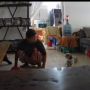 Cek CCTV, Perempuan Ini Dibikin Terkejut dengan Perlakuan ART ke Anjingnya