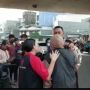 Seorang Mahasiswi Menggigit dan Berusaha Merebut Senjata Polisi Lantaran Tak Terima Ditegur saat Melanggar Lalu Lintas