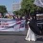 Demo Kantor Gubernur Jatim, Massa Tuntut Penutupan Permanen Holywings Surabaya