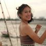 Tyna Dwi Jayanti Liburan ke Labuan Bajo, Bikini Warna-warni Curi Perhatian
