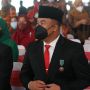 Bupati Dharmasraya Terima Tanda Kehormatan Satyalancana Wira Karya dari Jokowi