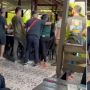 Video Penjual Jus Buah Berdada Besar Dirangkul Banyak Pembeli Picu Amarah Publik