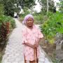 Tak Ingin Jauh dari Mendiang Suami, Nenek Ini Pilih Tinggal di Gubuk Reyot