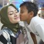 Nathalie Holscher Tak Kuasa Menahan Tangis Saat Ingat Ferdi : Sudah Kayak Anakku Sendiri