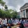 Jam Berapa Sholat Idul Fitri? Dianjurkan Waktunya Diakhirkan, Beri Kesempatan yang Belum Zakat Fitrah