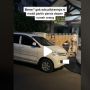 Daihatsu Xenia Tak Bertuan Parkir Semena-mena Depan Rumah yang Dijual, Publik Geram