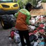 Diduga Keracunan Limbah Jeroan Hewan Kurban, Ribuan Ikan di Kali Baru Ditemukan Mati