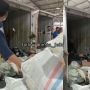 Viral Video Pegawai Ekspedisi Ketahuan Lempar Paket saat Bongkar Muat, Tuai Pro Kontra Warganet