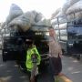 Kena Tilang Gegara Kelebihan Muatan, Sopir Ngeyel sambil Bikin Konten, Publik: Bikin Barang Bukti Sendiri