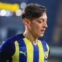 Ikut Berduka, Mesut Ozil Doakan Korban Meninggal dalam Tragedi Stadion Kanjuruhan Mendapat Tempat Terbaik