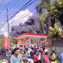 Tegang, Pabrik Paralon Kebakaran Hebat sampai Keluar Asap Hitam Tebal, Lokasi Kejadian di Dekat SPBU
