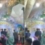Dijodohkan dengan Pria Lain, Pengantin Perempuan Menangis Saat Pacar Datang Bawa Sebuket Bunga