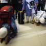Tiba di Tanah Air, Jamaah Haji Langsung Sujud Syukur