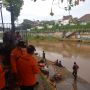 Kondisi Terlentang di Dekat Rumah Neneknya, Begini Kronologi Penemuan Mayat Balita Korban Banjir di Tebet
