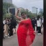 Joget Pakai Baju India di Citayam Fashion Week, Lina Mukherjee Langsung Jadi Tontonan