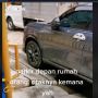 Potret Honda HR-V Parkir Semena-mena di Depan Pagar Rumah Orang, Publik Beri Saran Begini