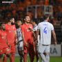 Momen Ngeri Pemain Borneo FC Layangkan Tendangan Kungfu ke Gian Zola di Final Piala Presiden 2022