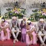 Istri Pertama Ikut Dampingi Suami Menikah Lagi, Sambil Gendong Anak Duduk di Kursi Pelaminan Bikin Publik Ngelus Dada